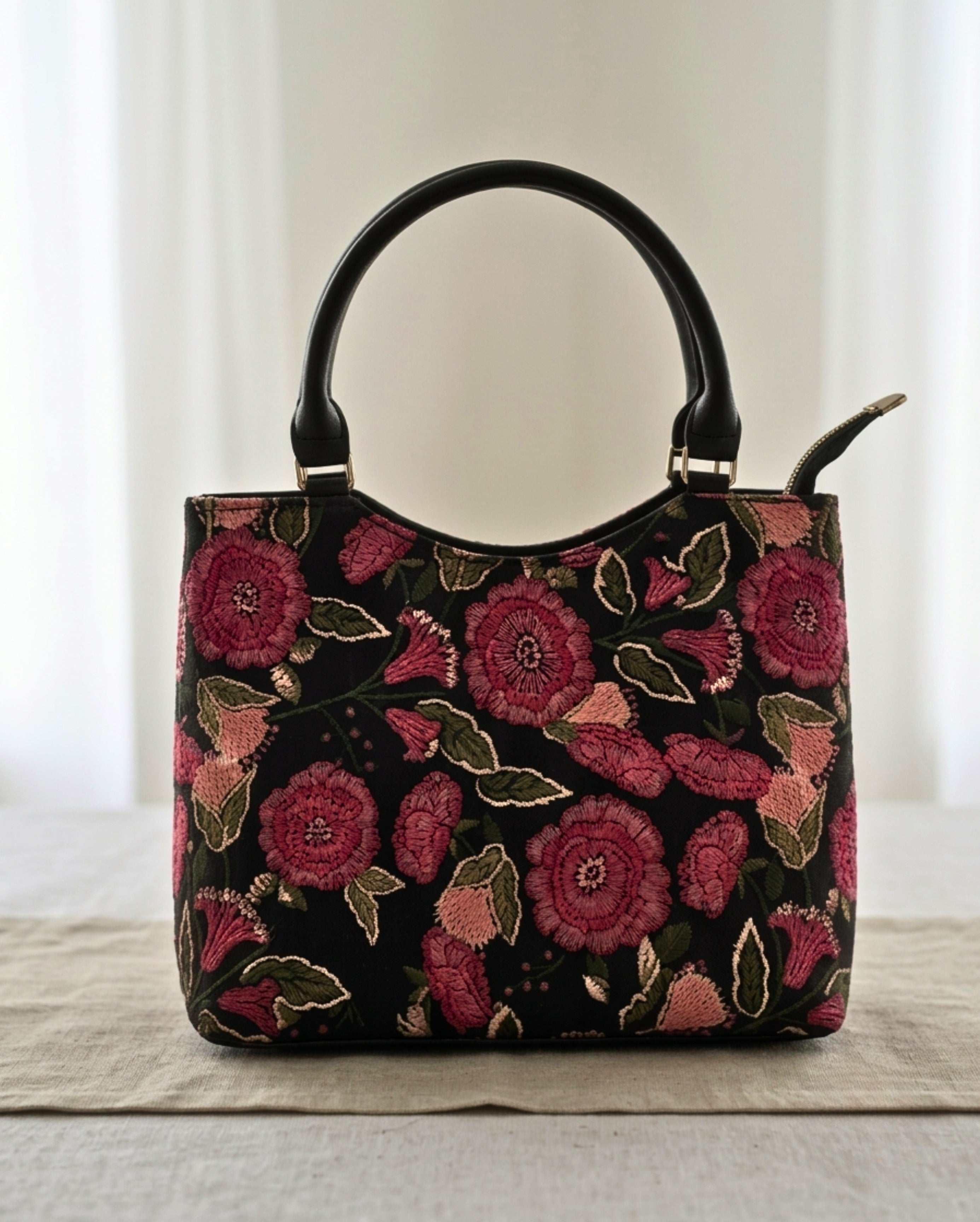 Rose Petal Crossbody Bag – Elegant Floral Everyday Style