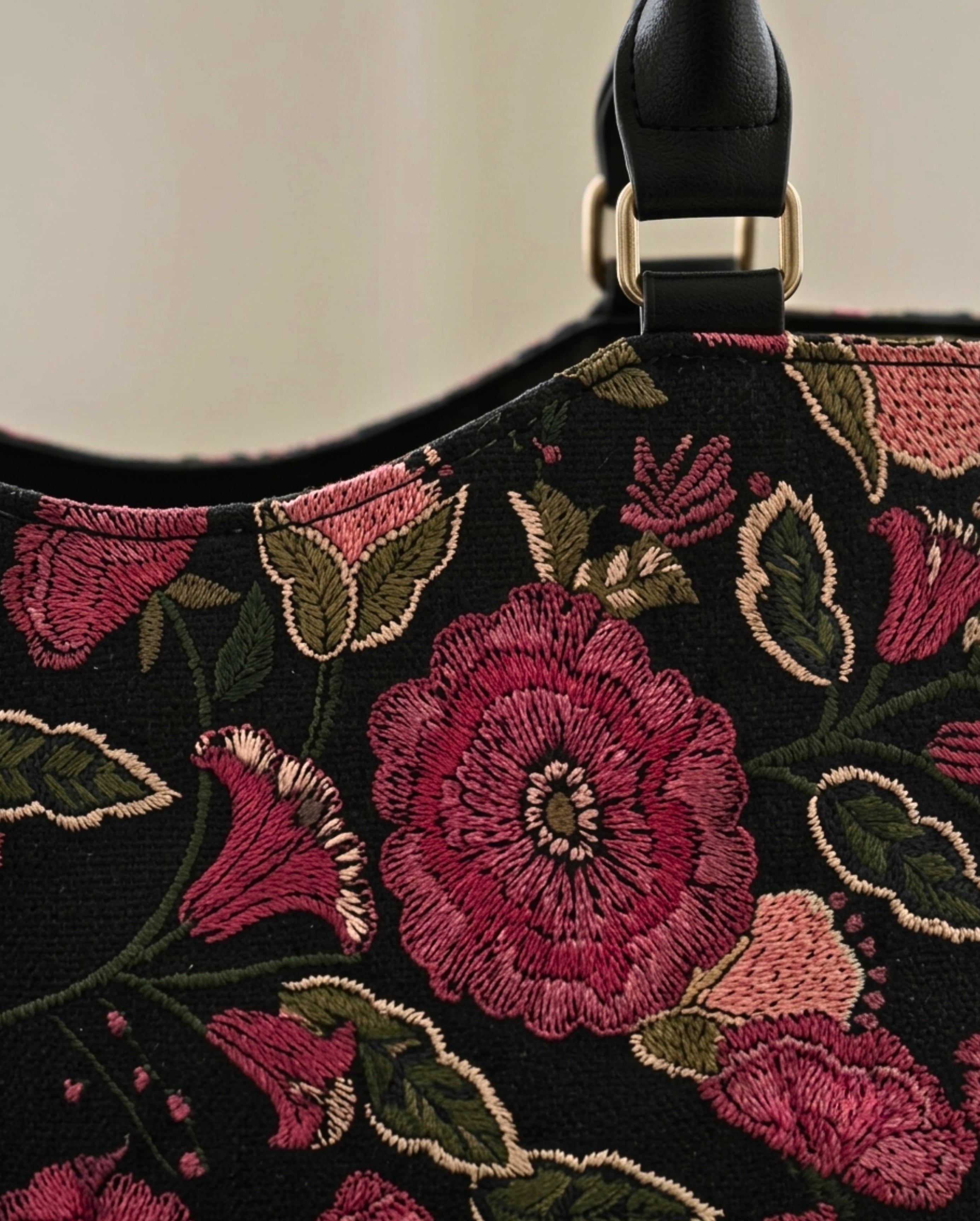 Rose Petal Crossbody Bag – Elegant Floral Everyday Style