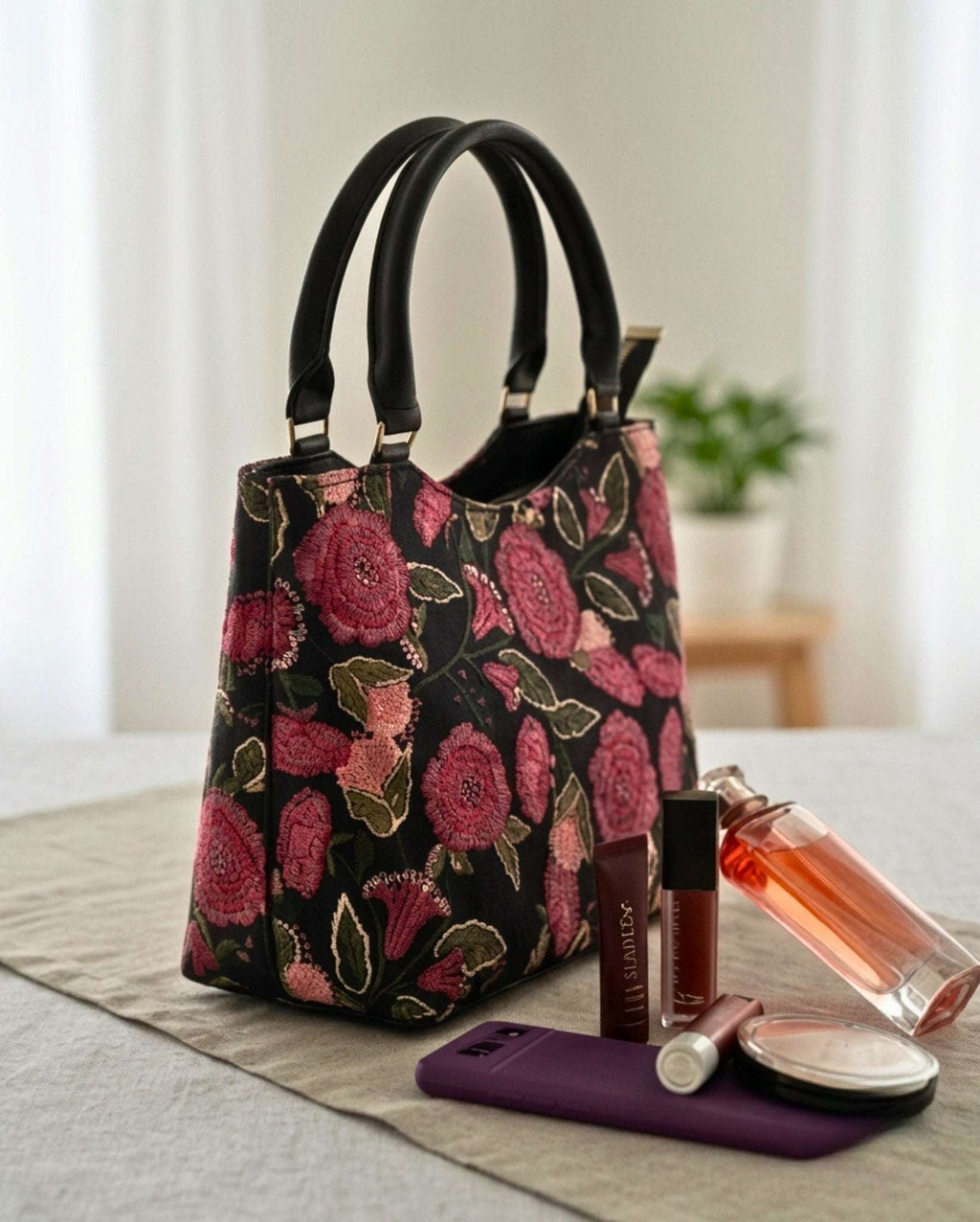 Rose Petal Crossbody Printed Bag – Elegant Floral Everyday Style